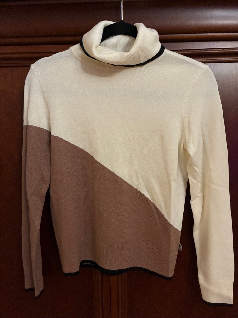 Talbots Cream and Brown Colorblock Turtleneck Sweater - Women's